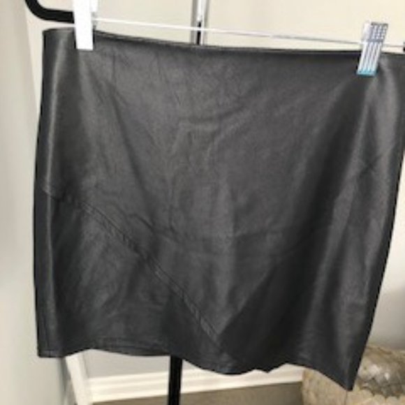 Splendid Faux Leather Mini Skirt - Picture 4 of 6